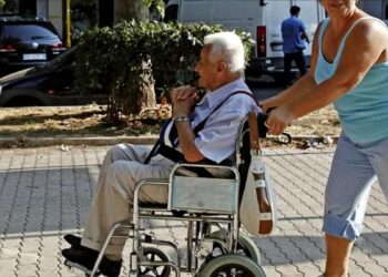 O cetățeancă a R.Moldova a falsificat testamentul unui bătrân pentru a rămâne cu averea lui în Italia