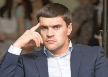 S-a prezentat de bună voie. Fostul democrat Constantin Țuțu a ajuns în izolatorul din Chișinău |VIDEO