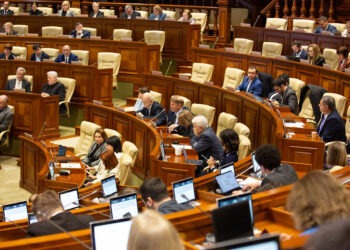 PCRM creează propria fracțiune parlamentară și cere o coaliție împotriva guvernării