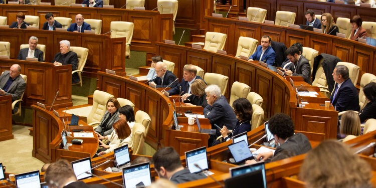 PCRM creează propria fracțiune parlamentară și cere o coaliție împotriva guvernării