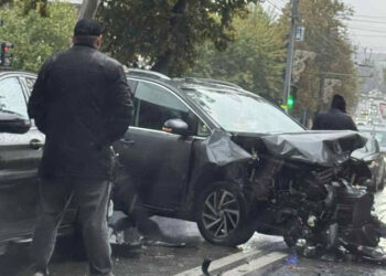 Accident rutier în Chișinău: trei mașini implicate, fără victime