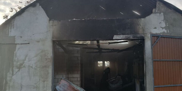 Incendiu puternic la un depozit din Zaim, Căușeni: pagube materiale, fără victime