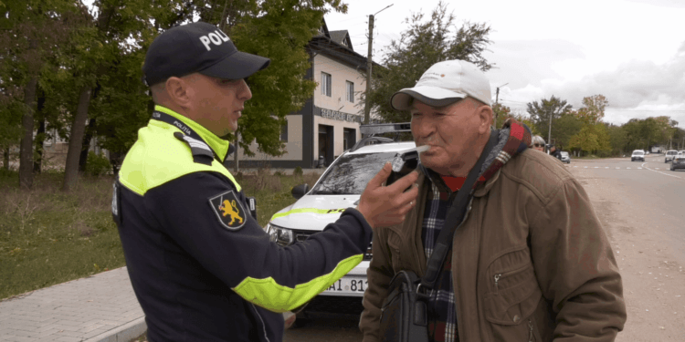 Bărbat de 70 de ani din Căușeni, testat cu Dräger pe bicicletă: zero alcoolemie și lecție de responsabilitate