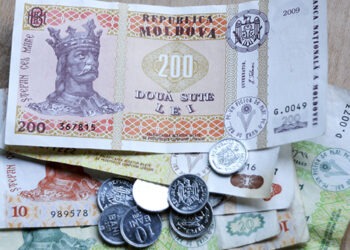 Молдаване всё глубже погружаются в долги: проблемные кредиты выросли на 14%