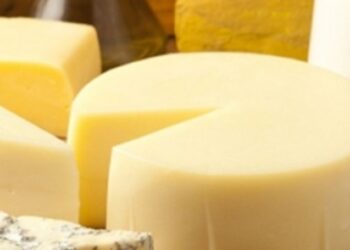 În defavoarea producției proprii? Moldova – lider la importul de cașcaval din Ucraina