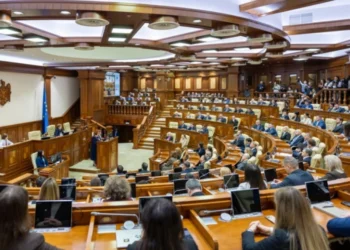 Au așteptat mai mult decât s-a promis: Cum au decurs consultările partidelor cu Sandu