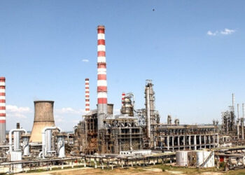 Explozie la rafinăria Lukoil de la Ploiești: un bărbat a fost rănit. Instalația este în prezent în revizie