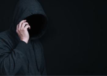 Doi tineri din Bender, condamnați la 11 ani de închisoare pentru escrocherii prin schema „ruda implicată în accident”