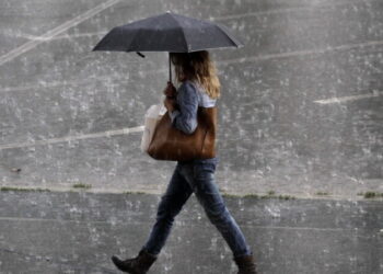 Vreme caldă de toamnă în Moldova: până la 20°C și ploi slabe izolate