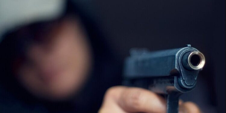 15 ani de închisoare pentru bărbatul care a împușcat un vecin pe strada Ismail