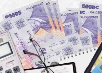 Românii plătesc facturi ca în Barcelona, deși trăiesc cu salarii de 3 ori mai mici. Care este orașul cu cele mai scumpe utilități