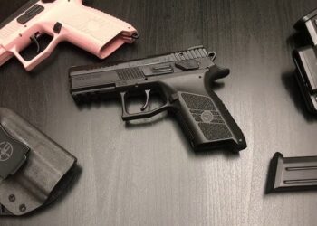 Echipați până în dinți. Arme și muniții de milioane de euro