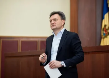 Pas cu pas, guvernul Recean se dezintegrează. Cine rămâne și cine se retrage?