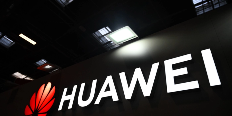 Huawei ar putea ‘stinge lumina’ Europei – alarma dată la Bruxelles: De la 5G la panouri solare, compania chineză e considerată noua amenințare la adresa securității europene