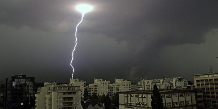 România și Odesa, în așteptarea vremii nefavorabile: școlile sunt închise, populația avertizată