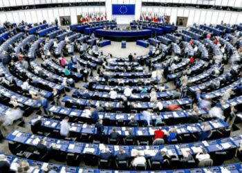 UE poate suspenda regimul fără vize pentru Moldova și alte 60 de state