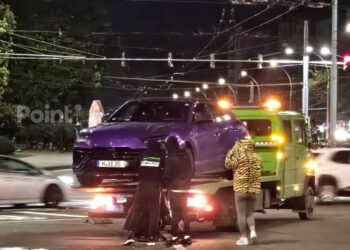 Lamborghini de 250.000 € implicat într-un accident pe bulevardul Dacia