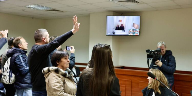 Procurorul a „studiat” 28 de volume ale dosarului împotriva lui Guțul și Popan într-o oră