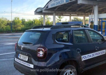 O moldoveancă implicată în traficul de persoane, prinsă la ieșirea din țară