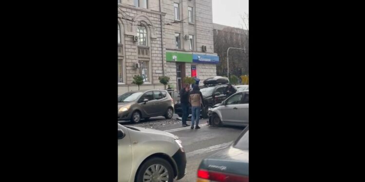 Цепная авария в центре Кишинева. Есть пострадавшие