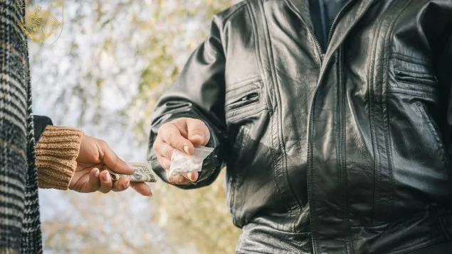 Двое мужчин осуждены к реальному сроку за торговлю наркотиками в Бельцах и Унгенах