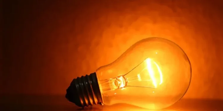 Жители трёх домов в Бубуечь часто остаются без электричества из-за подачи энергии в режиме стройки