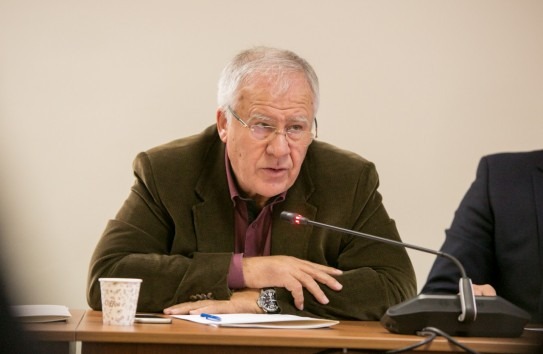 Дьяков: Российский дом в Париже никому не мешает