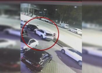 Украл 17 автомобильных номеров и вымогал деньги: Задержан подозреваемый