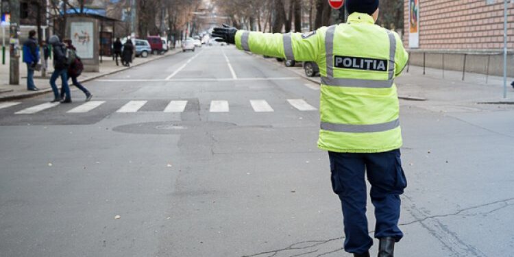 Движение транспорта по улице С. Лазо в столице приостановлено