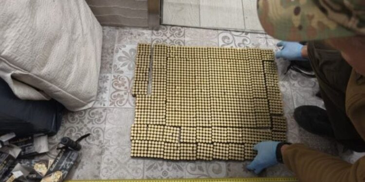 Автоматы, винтовки, РПГ: в Кишинёве изъято рекордное количество оружия и боеприпасов, четверо задержаны