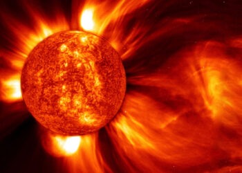 На Солнце произошел выброс плазмы рекордного объема