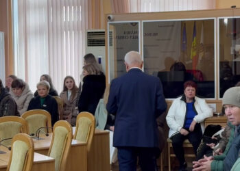 Noi nu vrem să murim de foame! Ședință tensionată la Consiliul Municipal cu participarea profesorilor | VIDEO