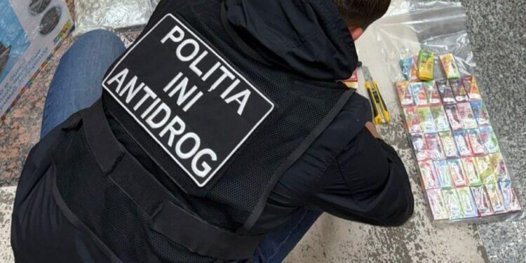 Filieră de trafic de droguri, destructurată în Chișinău. Captură de peste 2,5 milioane de lei