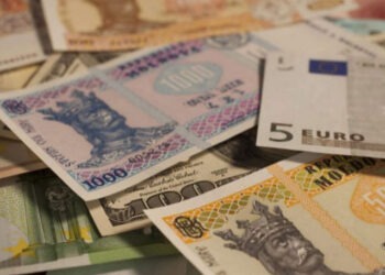 Au promis 10 000, dar nu pot nici măcar 8 000. Când va crește salariul minim