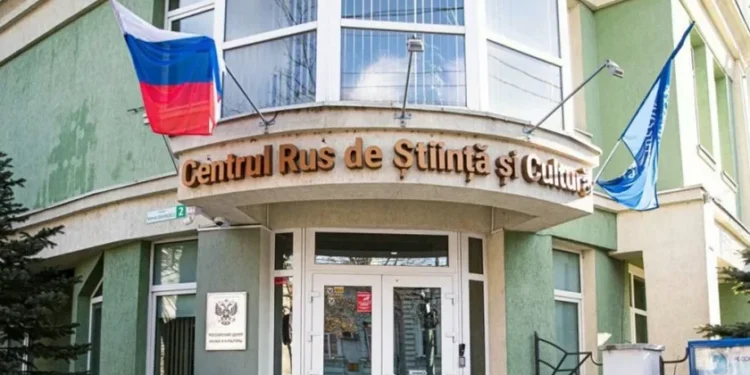 Artistă emerită a Moldovei, despre închiderea Centrului Rus la Chișinău: Ce fel de spioni pot fi acolo unde copiii cântă despre dragoste și prietenie?