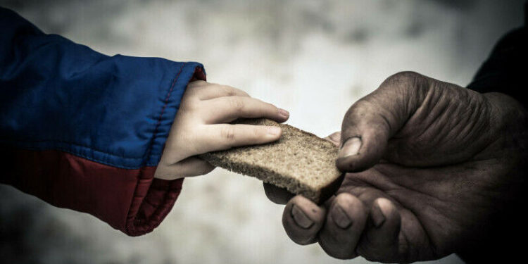 Trei din zece moldoveni trăiesc în sărăcie absolută. Studiu IDIS Viitorul