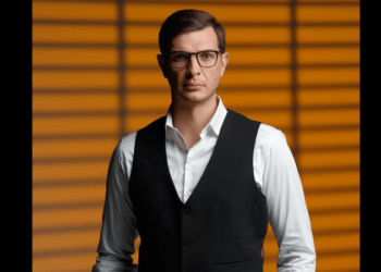 De ce Vlad Plahotniuc nu se prezintă la ședințele de judecată? Rogac: El este limitat în construirea apărării și îi este blocat accesul la materialele acuzării