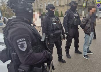 Bărbat din Sângerei, reținut pentru șantaj: a cerut peste 40.000 de lei unei victime pentru o datorie inventată