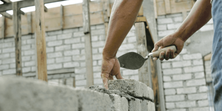 Несчастные случаи на производстве остаются серьезной проблемой: 56 смертей за первые девять месяцев 2025 года