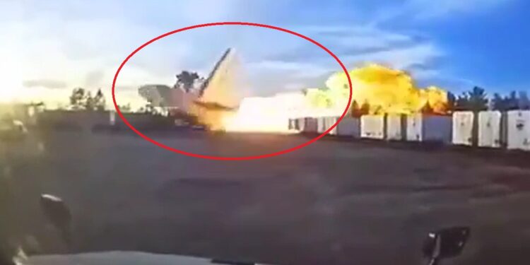 Accident aviatic în SUA. O aeronavă cargo s-a prăbușit pe aeroportul din Kentucky: cel puțin șapte morți și 11 răniți