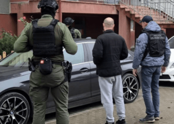 Percheziții și rețineri într-un dosar de falsificare a documentelor oficiale