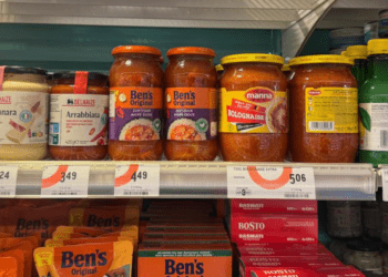 Roma, iritată de sosurile „italienești” vândute în supermarketul din Parlamentul European. Se cere o anchetă: „Este inacceptabil”