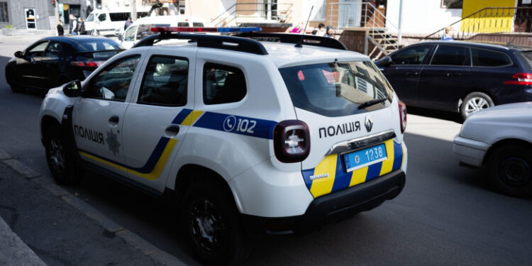 Un șef din poliția ucraineană a fugit cu aproape jumătate de milion de dolari care erau confiscați și reprezentau probe în dosare