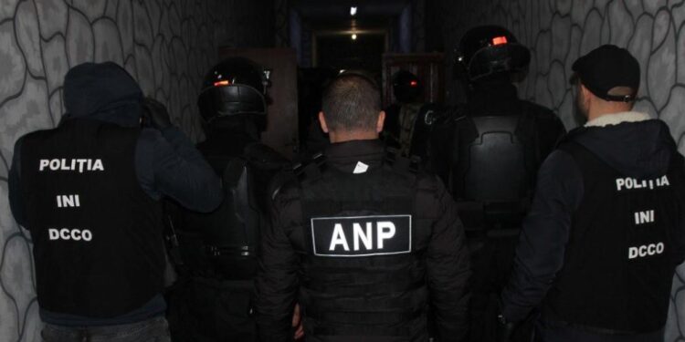 Adunau în „fondul” grupării bani pentru a susține organizația criminală condusă de așa-zisul hoț în lege “Kitaeț” din Republica Moldova. Au fost efectuate patru percheziții în penitenciarul nr. 18 -Brănești