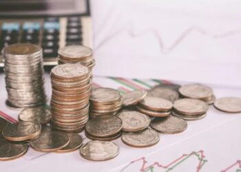 România strânge cureaua: De la anul, impozitele cresc practic la tot