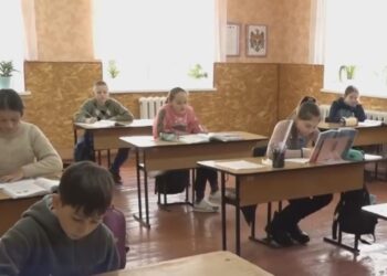 Cinci școli, lichidate, la Florești. Părinții: Rușine acestei guvernări