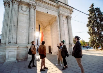 Рекорд туристов: 252 000 за квартал