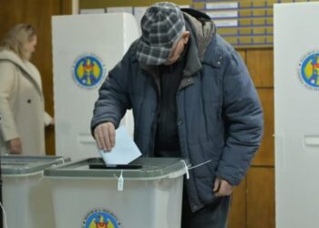 Prezența la vot: Peste 4 300 de cetățeni și-au exercitat dreptul până la prânz