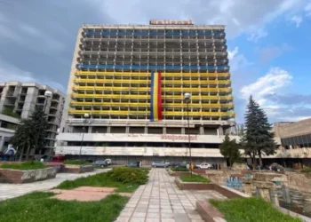 Copiii mor în timp ce autoritățile pasează vina