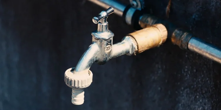 Жители села в Яссы получили счета на сумму 13 000 леев от ApaVital: «Они сказали, что арестовывают нашу пенсию»